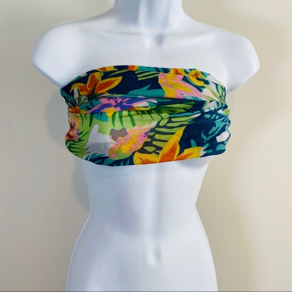 Beautiful Colorful Tropical Floral Scarf - Picture 4 of 10